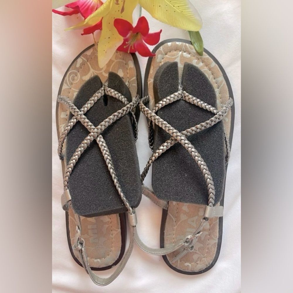 Mia “Cleo” strappy sandals!